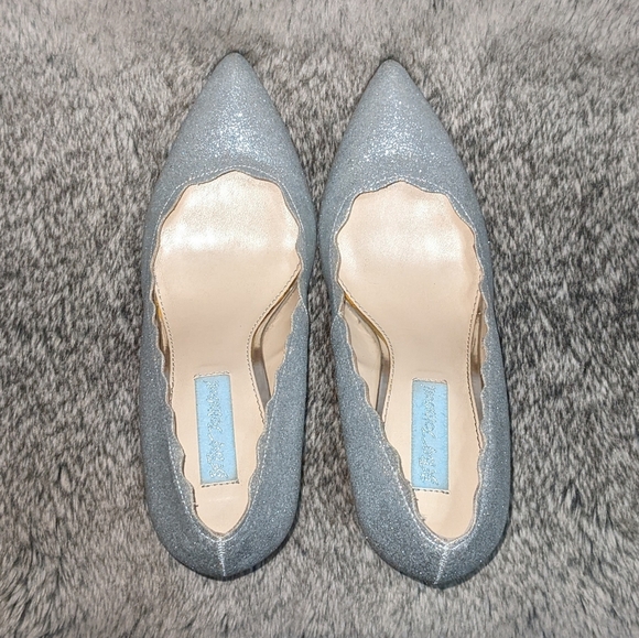 Betsey Johnson Altar Pumps Silver Women's 7 - Picture 6 of 11